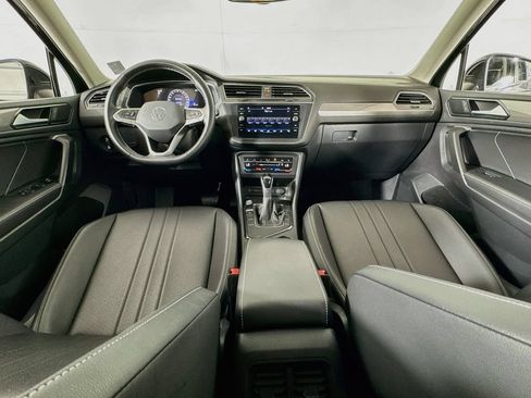 Used 2023 Volkswagen Tiguan SE FWD image 25