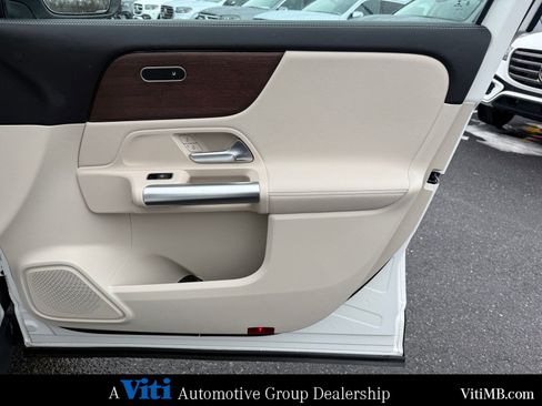 Certified 2022 Mercedes-Benz GLA 250 4MATIC image 29