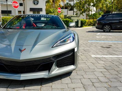 Used 2024 Chevrolet Corvette Z06 w/ Stealth Interior Trim Package RWD image 8