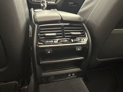 Used 2020 BMW M550i xDrive M550i xDrive w/ Executive Package image 35