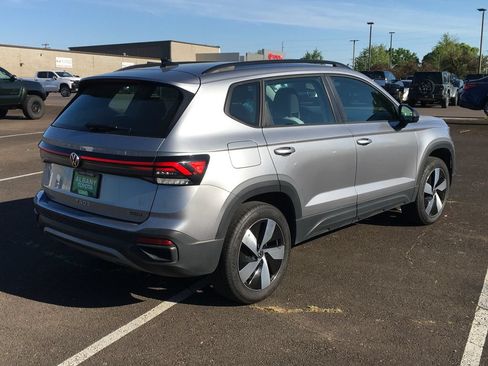 Used 2025 Volkswagen Taos S AWD/4WD image 7