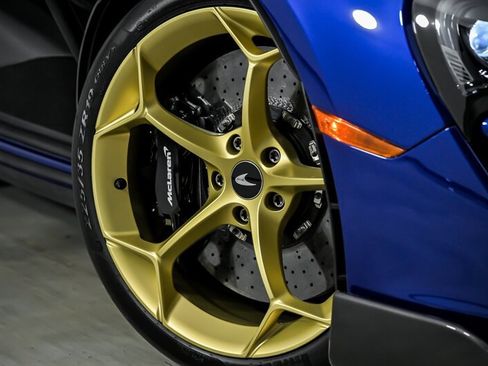 Used 2020 McLaren 600LT Spider RWD image 4