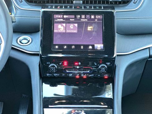 Used 2025 Jeep Grand Cherokee L Laredo w/ Luxury Tech Group I AWD/4WD image 26