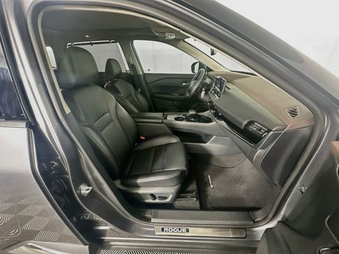 Used 2023 Nissan Rogue SL w/ SL Premium Package FWD image 32