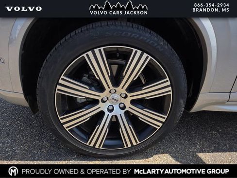 Used 2024 Volvo XC90 B5 Plus w/ Protection Package Premier AWD/4WD image 27