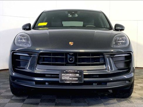 Certified 2024 Porsche Macan image 10