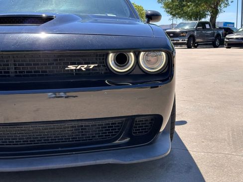 Used 2016 Dodge Challenger SRT Hellcat image 4