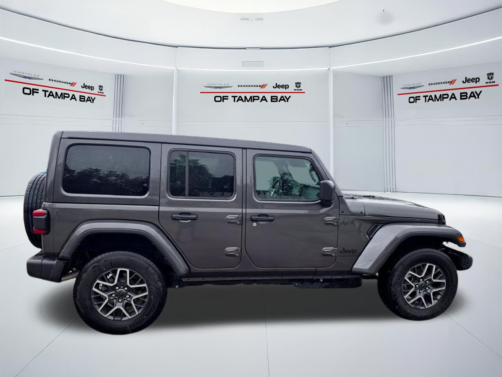 Used 2026 Jeep Wrangler Unlimited Sahara AWD/4WD image 7