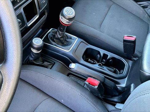 Used 2023 Jeep Wrangler Sport image 17