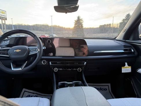 New 2026 Chevrolet Traverse High Country w/ LPO, Floor Liner Package image 12