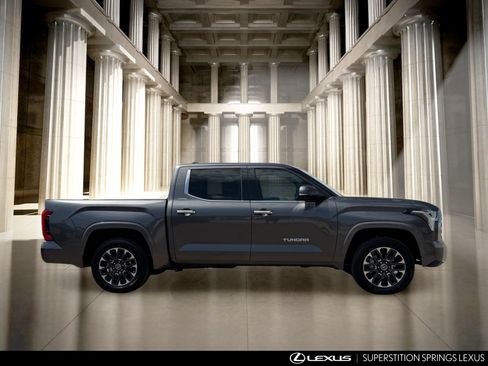 Used 2023 Toyota Tundra Limited w/ Power Package AWD/4WD image 3