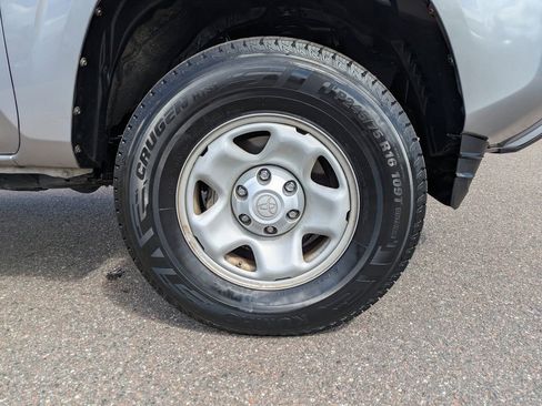 Used 2019 Toyota Tacoma SR w/ SR Convenience Package image 10