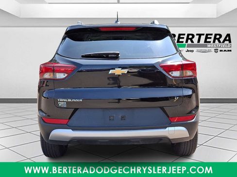 Used 2025 Chevrolet TrailBlazer LT AWD/4WD image 5