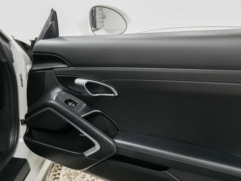 Used 2015 Porsche 911 Targa 4 AWD/4WD image 15