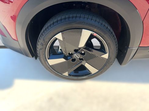 New 2026 Nissan Kicks SR w/ Cold Weather Package image 11