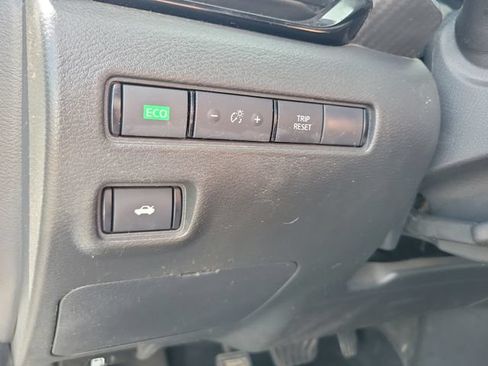 Used 2022 Nissan Sentra SV w/ All-Weather Package FWD image 18