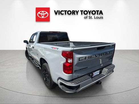 Used 2025 Chevrolet Silverado 1500 Custom w/ Turbomax Blackout Package AWD/4WD image 5