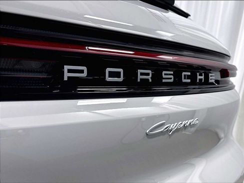 New 2026 Porsche Cayenne AWD/4WD image 33