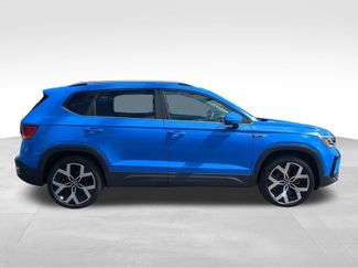Certified 2023 Volkswagen Taos SEL AWD/4WD video 3