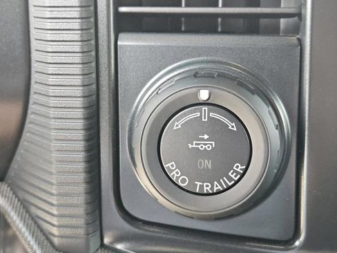 Used 2025 Ford F150 Platinum w/ Equipment Group 702A High AWD/4WD image 35