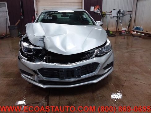 Used 2018 Chevrolet Cruze LS image 7