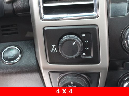 Used 2016 Ford F150 Lariat AWD/4WD image 23