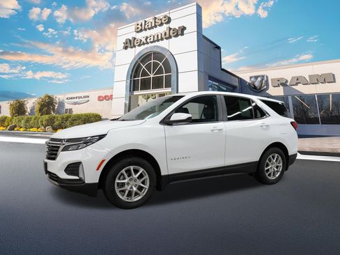 Used 2024 Chevrolet Equinox LT w/ LPO, Floor Liner Package image 10