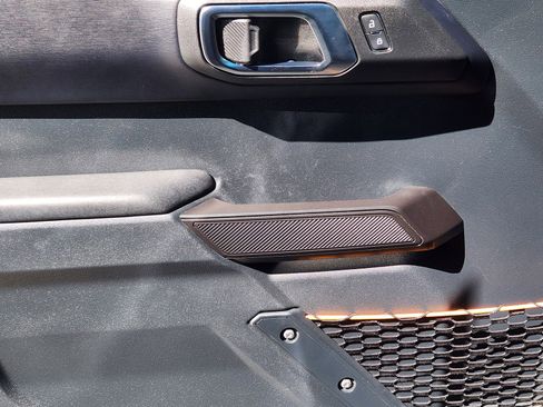 Used 2024 Ford Bronco Badlands image 20