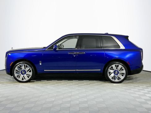 Certified 2025 Rolls-Royce Cullinan AWD/4WD image 3