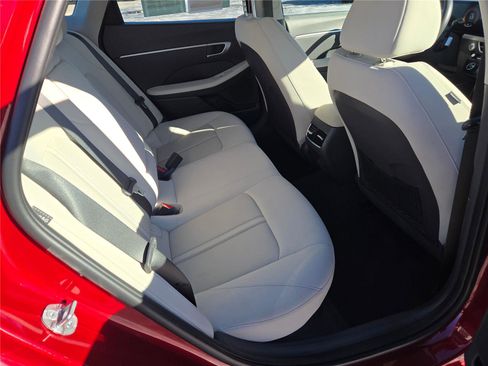 Used 2024 Hyundai Sonata SEL image 9