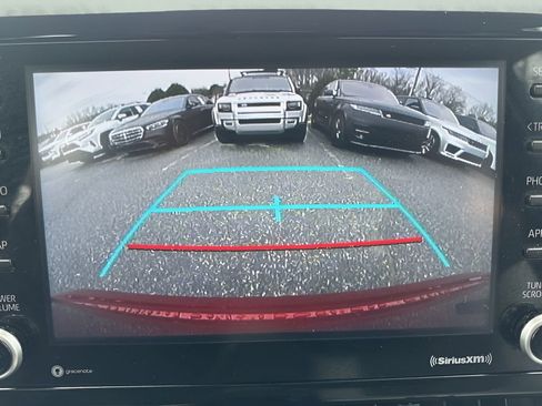 Used 2022 Toyota Corolla LE image 18