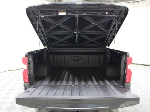 Used 2022 Chevrolet Silverado 1500 RST AWD/4WD image 18