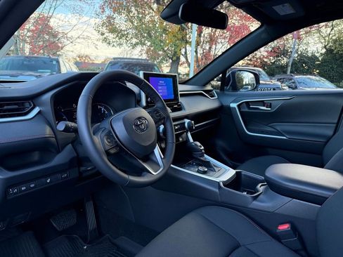 Certified 2025 Toyota RAV4 SE image 11