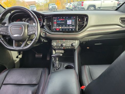Used 2023 Dodge Durango GT image 9