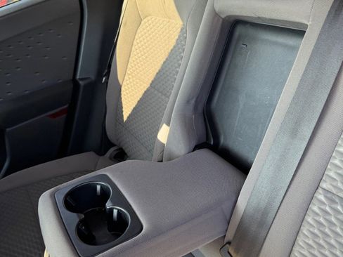 Used 2020 Ford Escape SE image 9