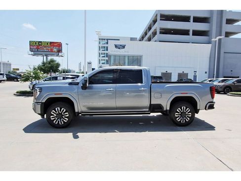 Used 2024 GMC Sierra 2500 Denali Ultimate w/ Snow Plow Prep/Camper Package AWD/4WD image 3