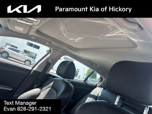 Used 2018 Kia Stinger Premium RWD image 10