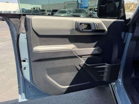 Used 2022 Ford Bronco Badlands w/ Sasquatch Package AWD/4WD image 12