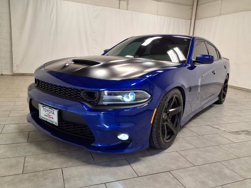 Used 2019 Dodge Charger Scat Pack image 3