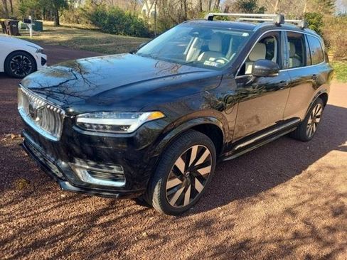 Certified 2023 Volvo XC90 T8 Ultimate image 4