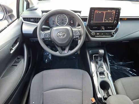 Used 2020 Toyota Corolla LE image 12