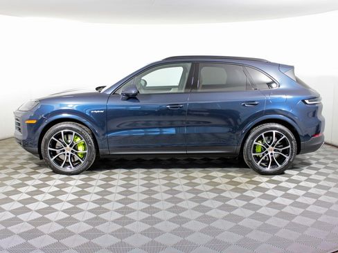 New 2026 Porsche Cayenne E-Hybrid image 2