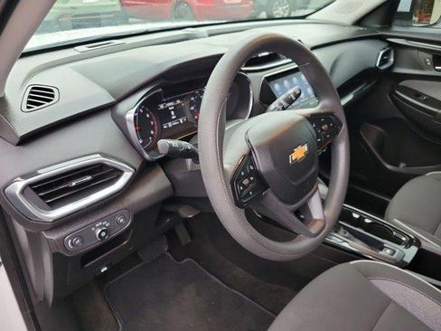 Used 2023 Chevrolet TrailBlazer LT w/ Convenience Package image 19