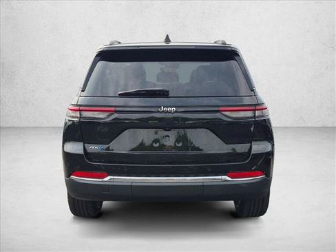 Used 2022 Jeep Grand Cherokee Limited 4xe AWD/4WD image 7