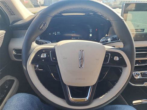 New 2026 Lincoln Corsair Premiere image 20