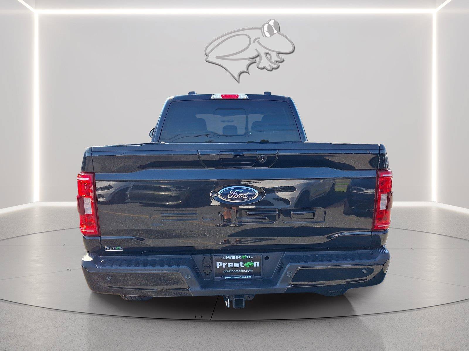 Used 2022 Ford F150 XLT w/ Equipment Group 302A High AWD/4WD image 4