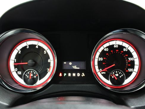 Used 2017 Dodge Grand Caravan SE FWD image 12