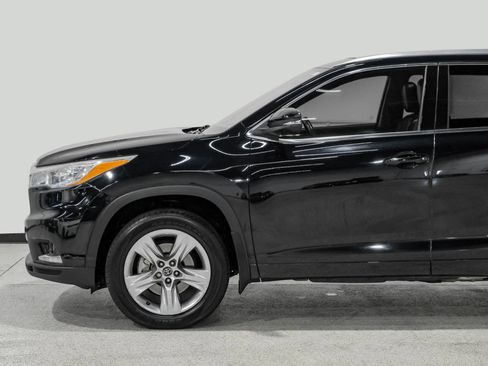 Used 2016 Toyota Highlander Limited Platinum AWD/4WD image 10