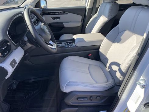 New 2025 Honda Pilot EX-L image 13