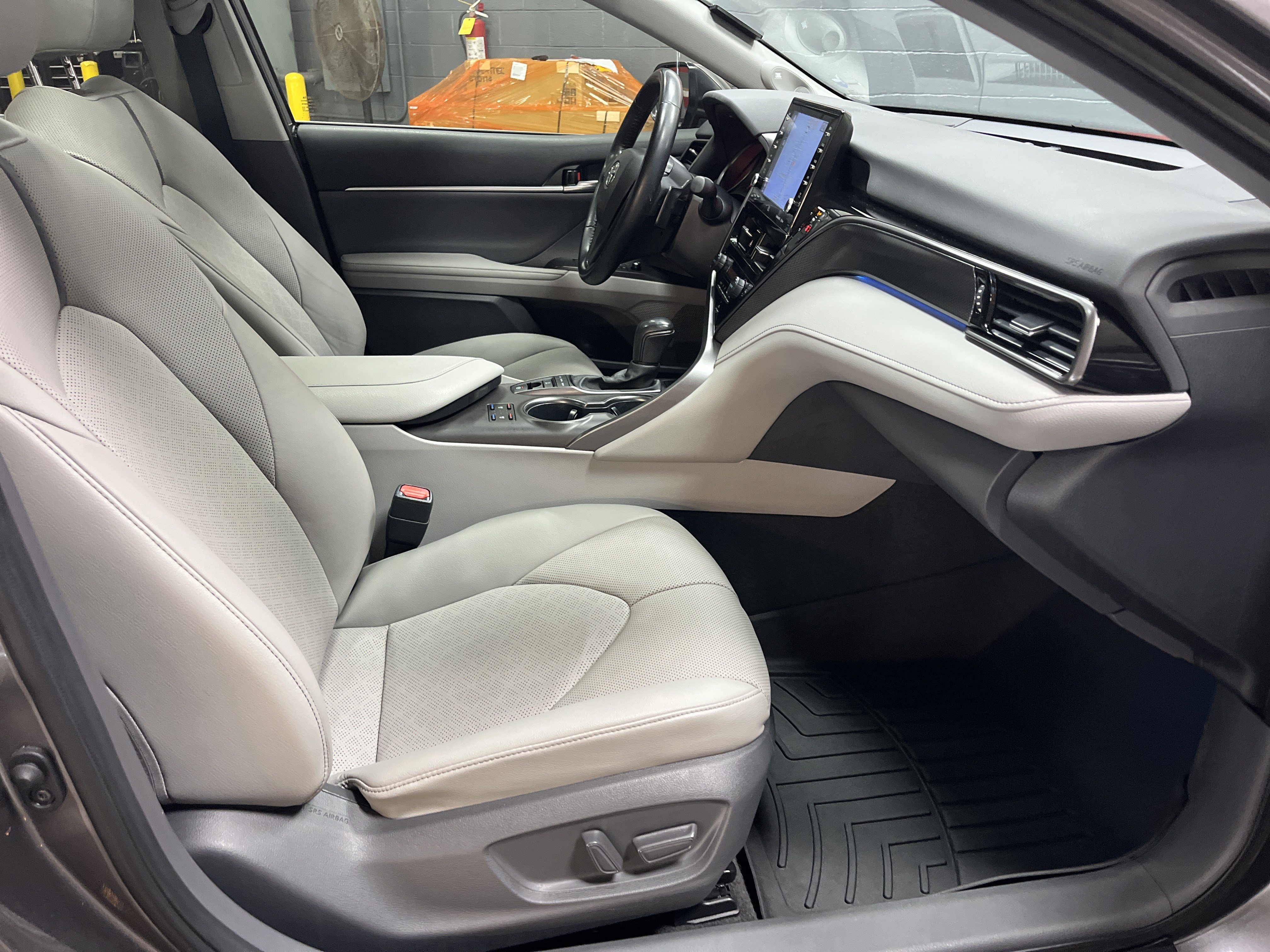 Used 2021 Toyota Camry XSE w/ Navigation Package FWD image 33
